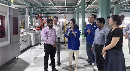 Welcome customers from Sri Lanka to visit Luoyang SolarEast