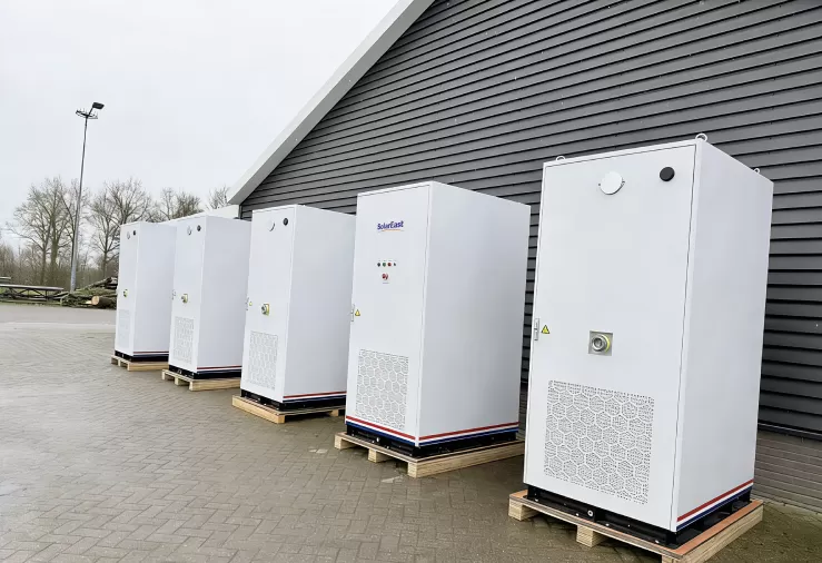 SolarEast 261kWh C&I BESS Delivered & Installed in the Netherlands | Commercial Energy Storage Case Study