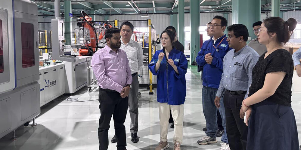 Welcome customers from Sri Lanka to visit Luoyang SolarEast