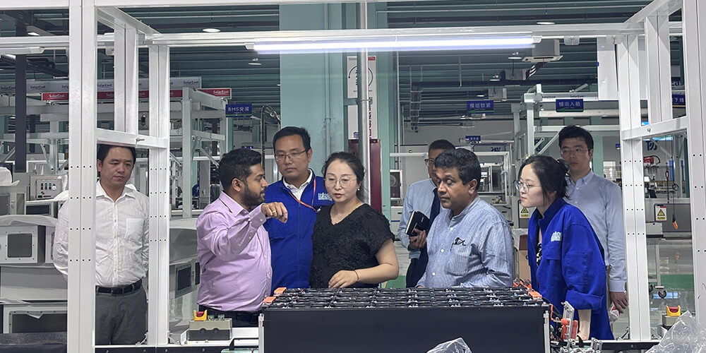 Welcome customers from Sri Lanka to visit Luoyang SolarEast