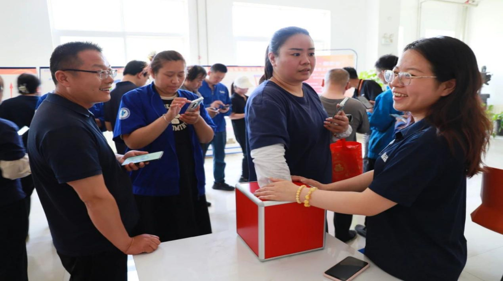 SolarEast celebrates 13 years of listing at Luoyang base