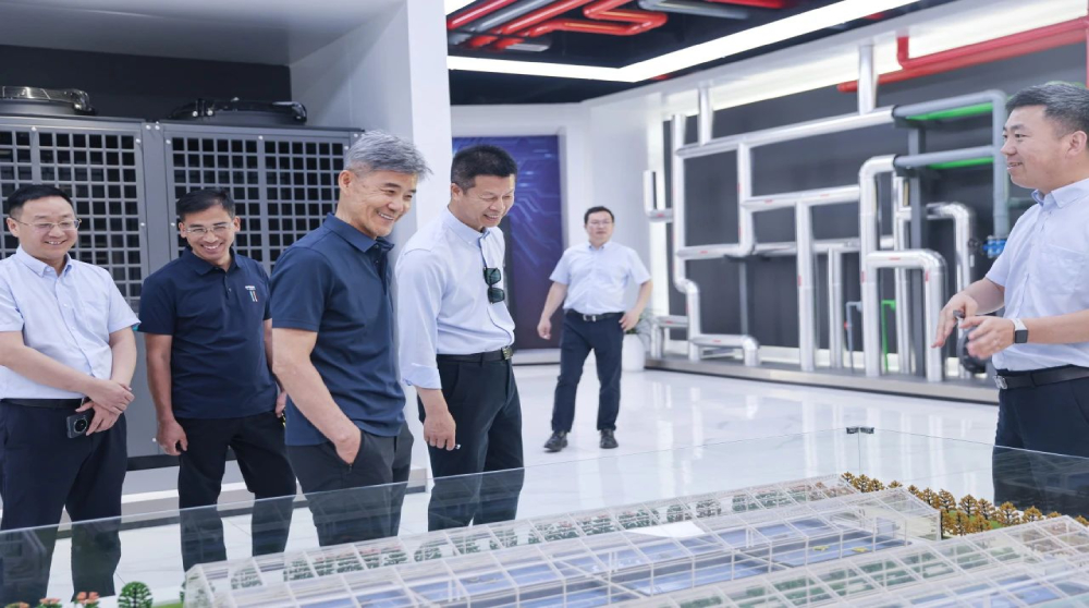Wang Shi, Founder of Vanke Group and DeepRock Group, Visits SolarEast to Explore Carbon Collaboration and Build a Green Future